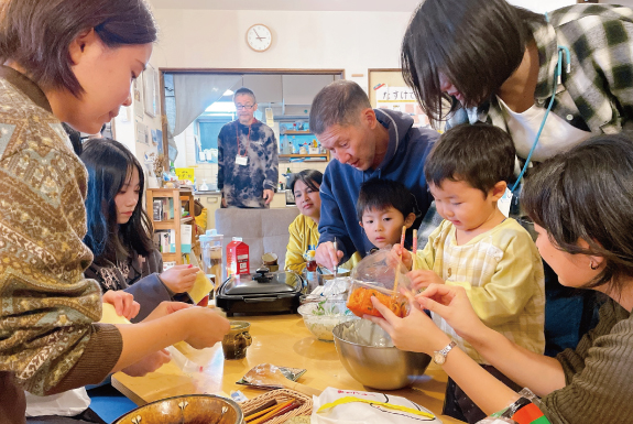 共に耕し、芽を託す